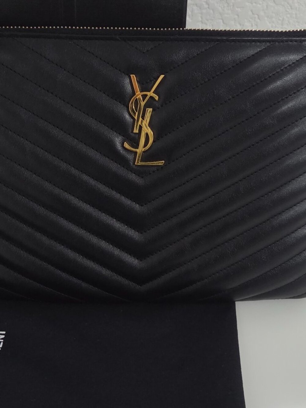 YSL CASSANDRE MATELASSÉ POUCH - Picture 2 of 4